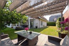Hauptbild Platz & Privatsphäre für die ganze Familie - ein großzügiges Zuhause in ruhiger Siedlungslage